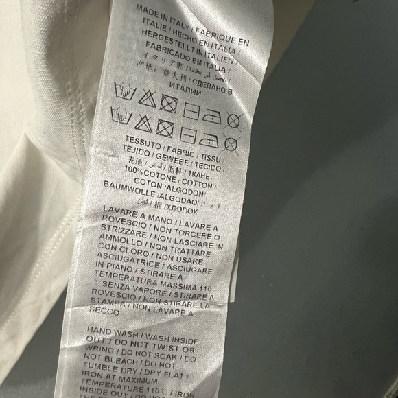 Gucci White Tee with Black Logo - Picture 8 of 11